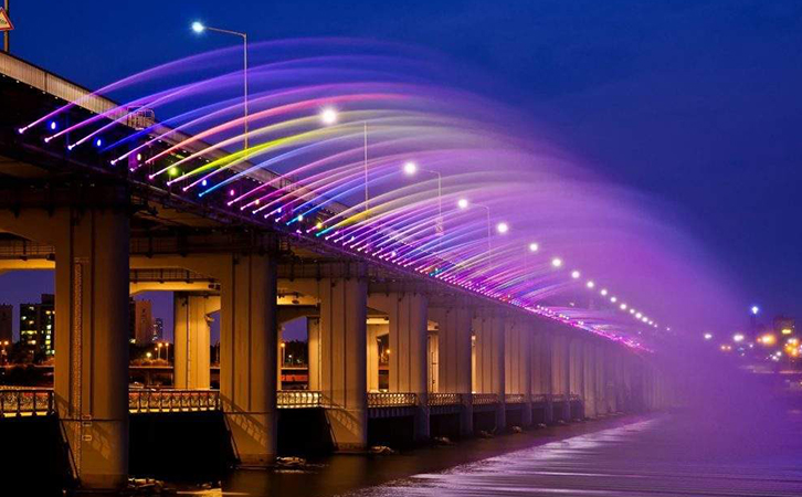 盤浦大橋月光彩虹噴泉
