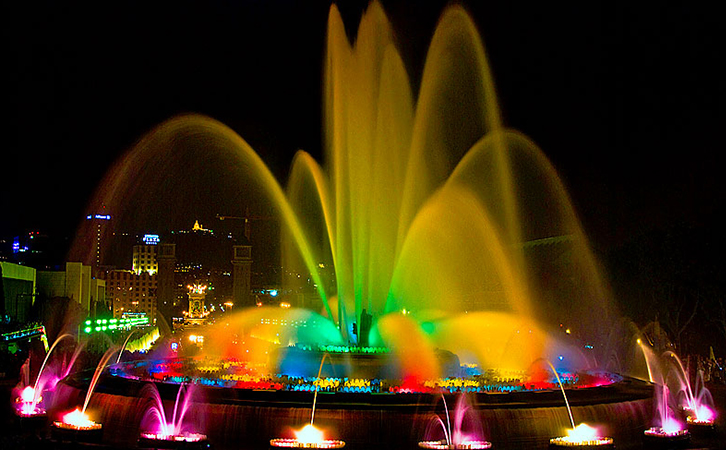 巴塞羅那魔幻噴泉